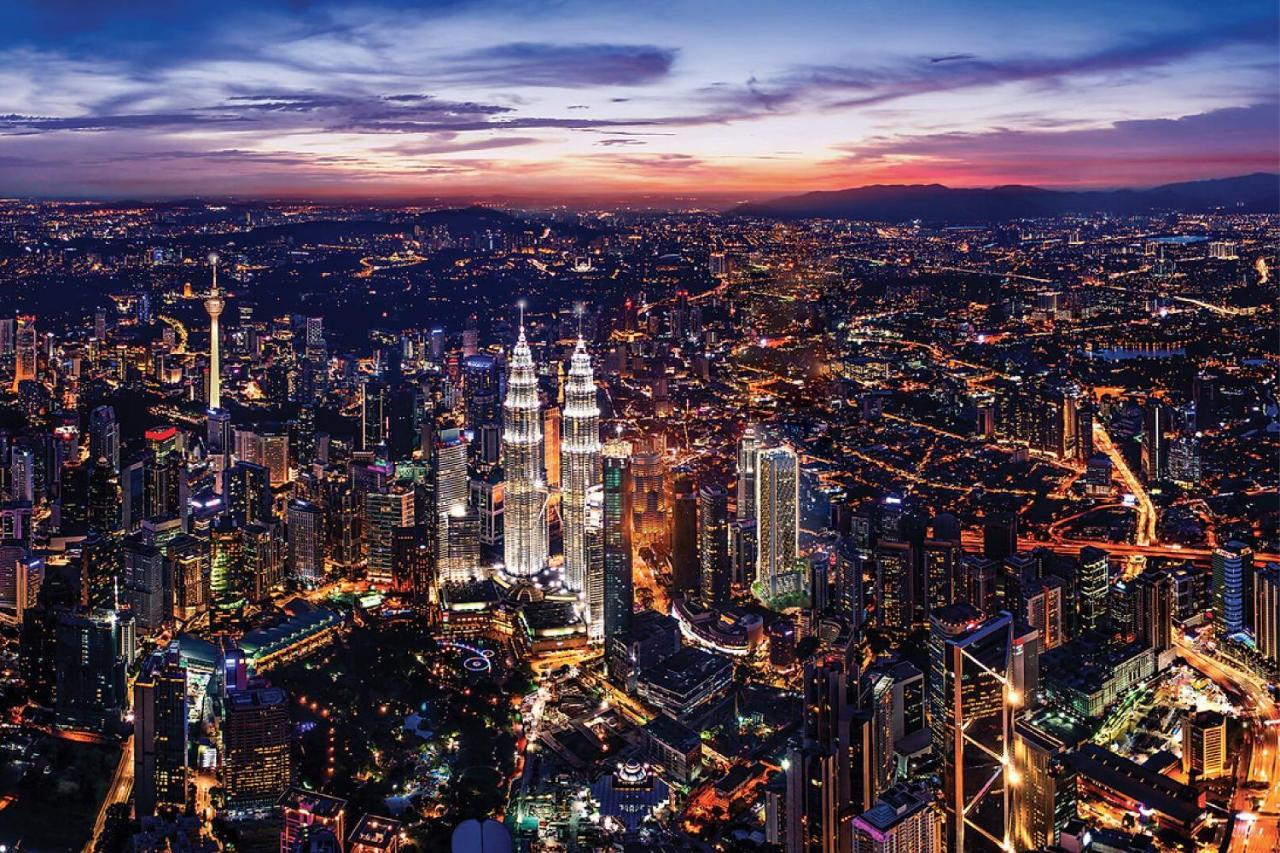 Klcc Scarletz Suites 4Pax Kuala Lumpur By Unimax 外观 照片